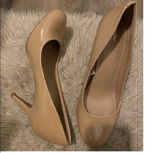 Mossimo Round Toe Nude Pump